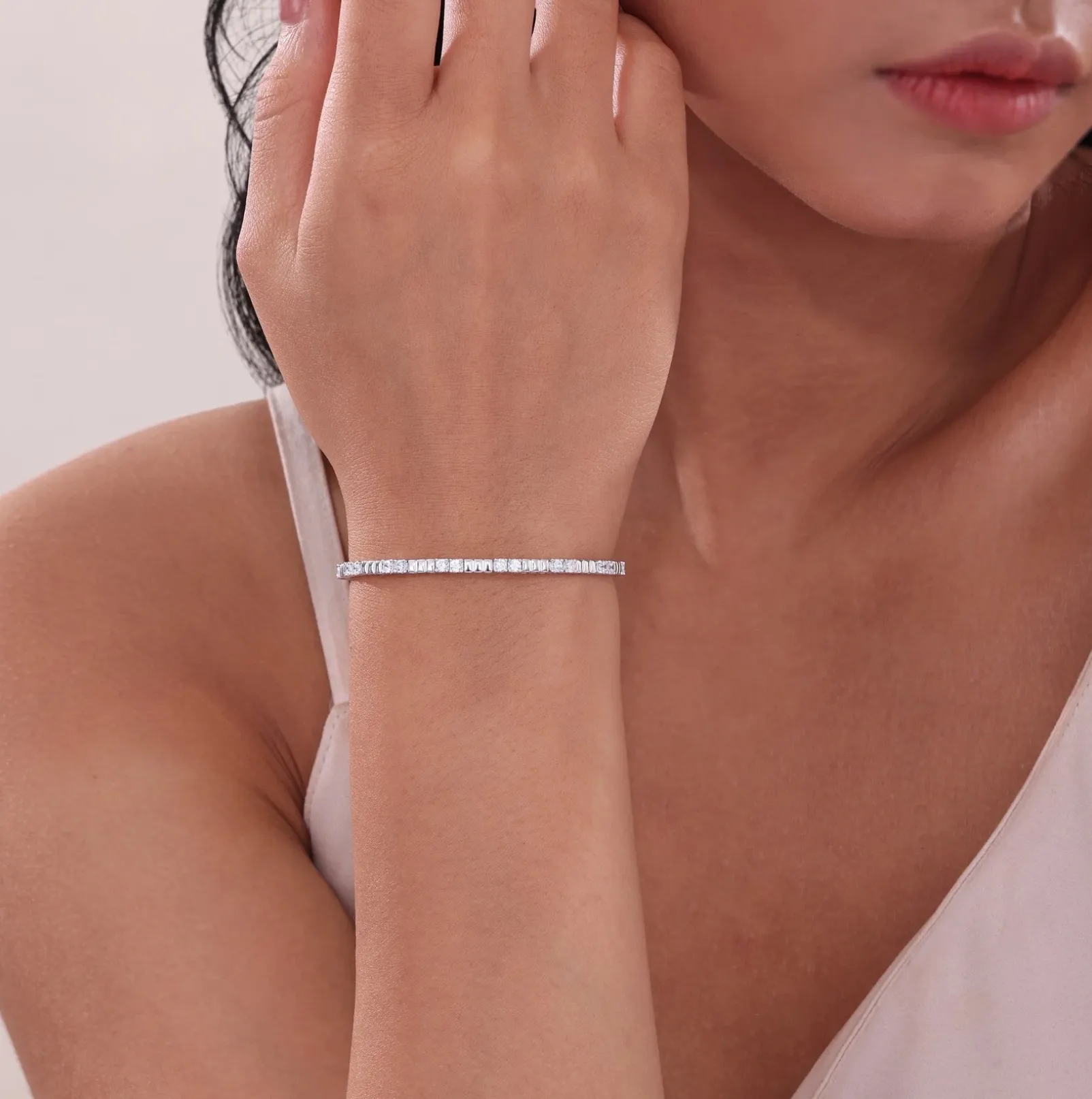1.5 CTW Flexible Station Bracelet