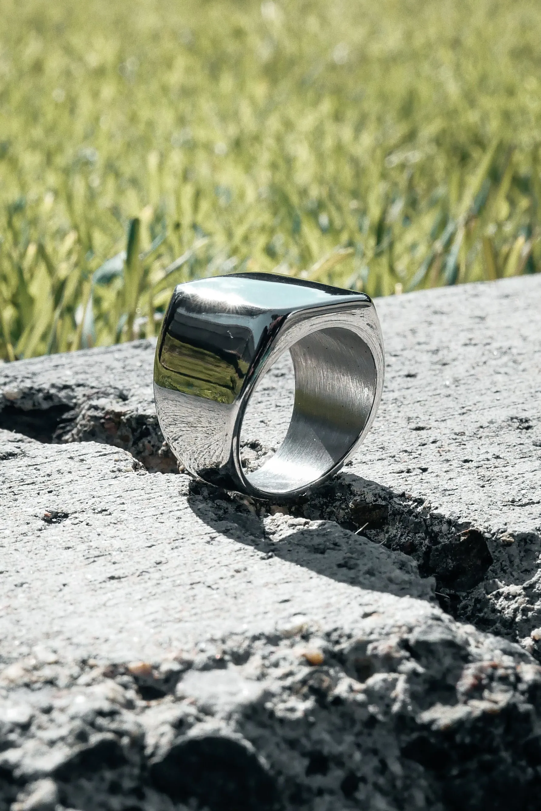 Amor Bold Chunky Mens Ring