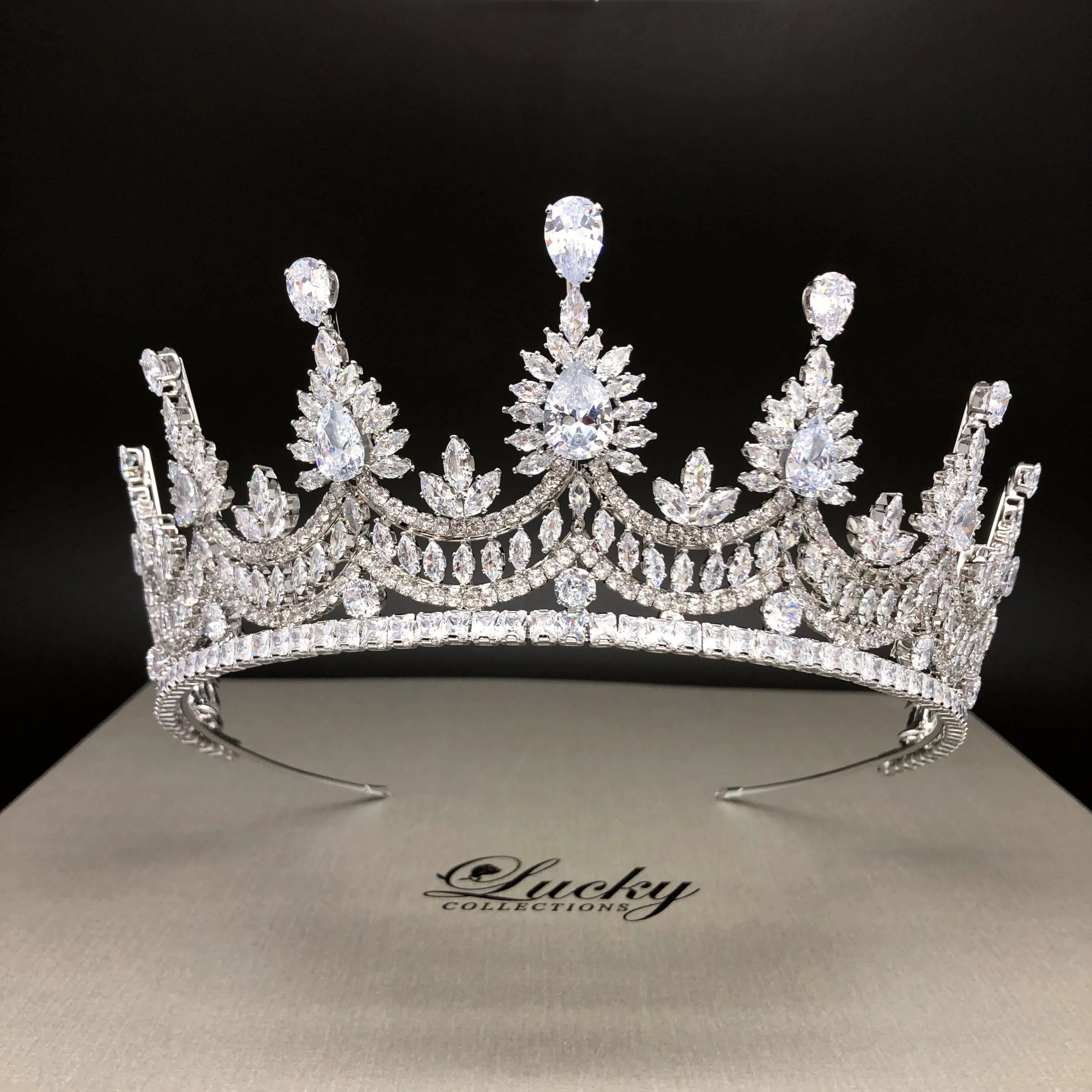 Bridal Tiara , Quince Corona, Quinceanera Tiara, Corona para 15 Anos, Swarovski Crystal Crown