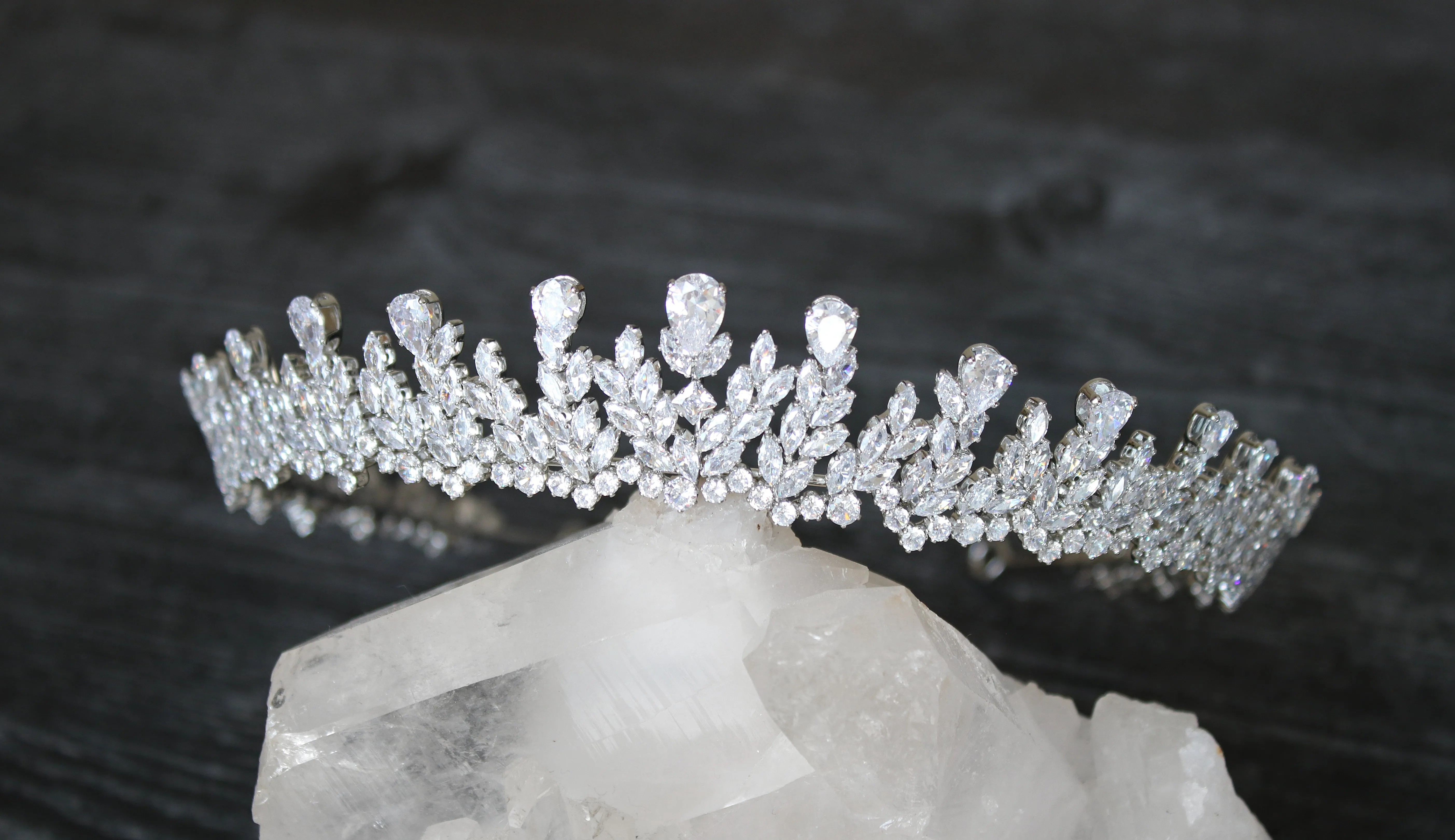 DALTON Royal Bridal Crown