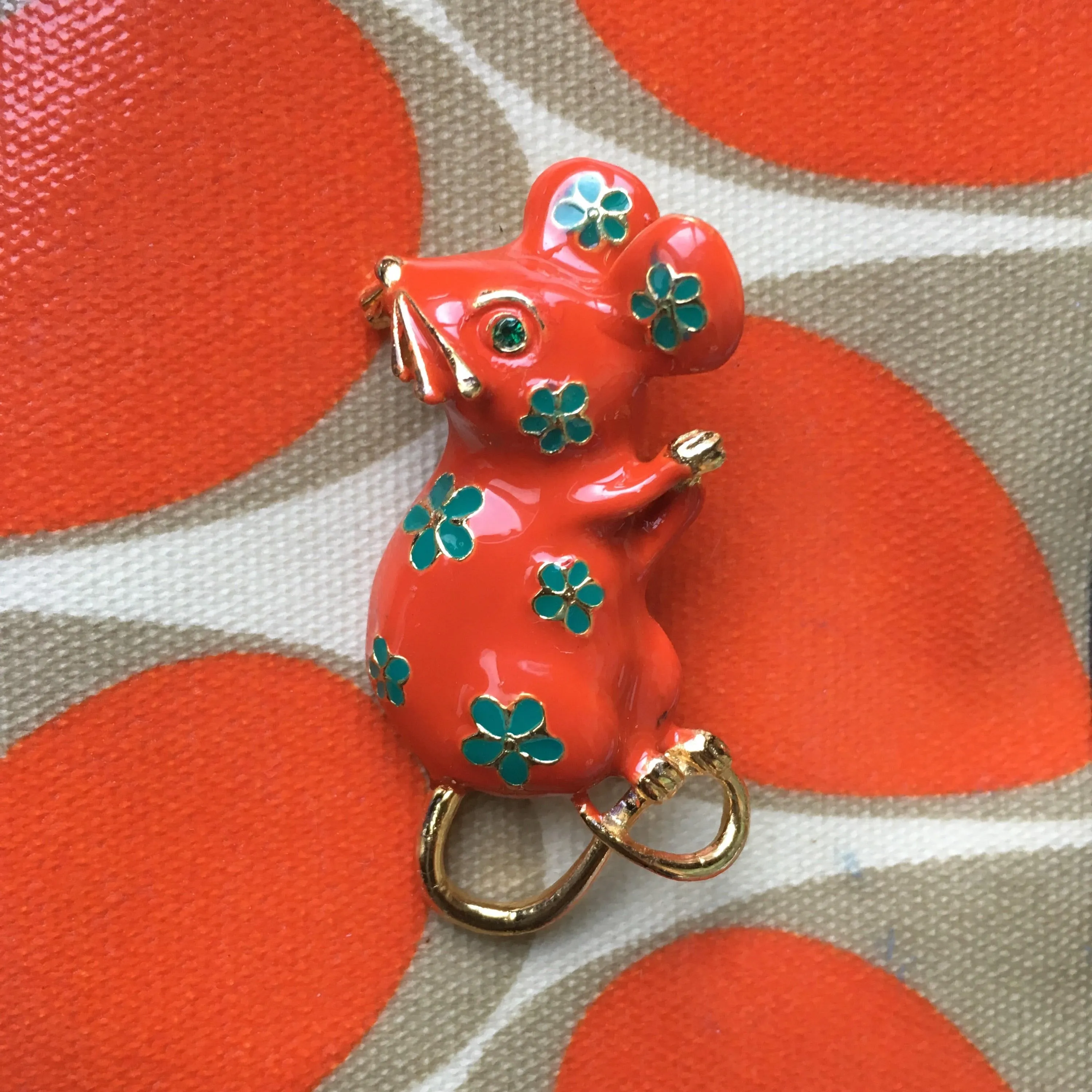 Funky 60s style mouse brooch by Sphinx