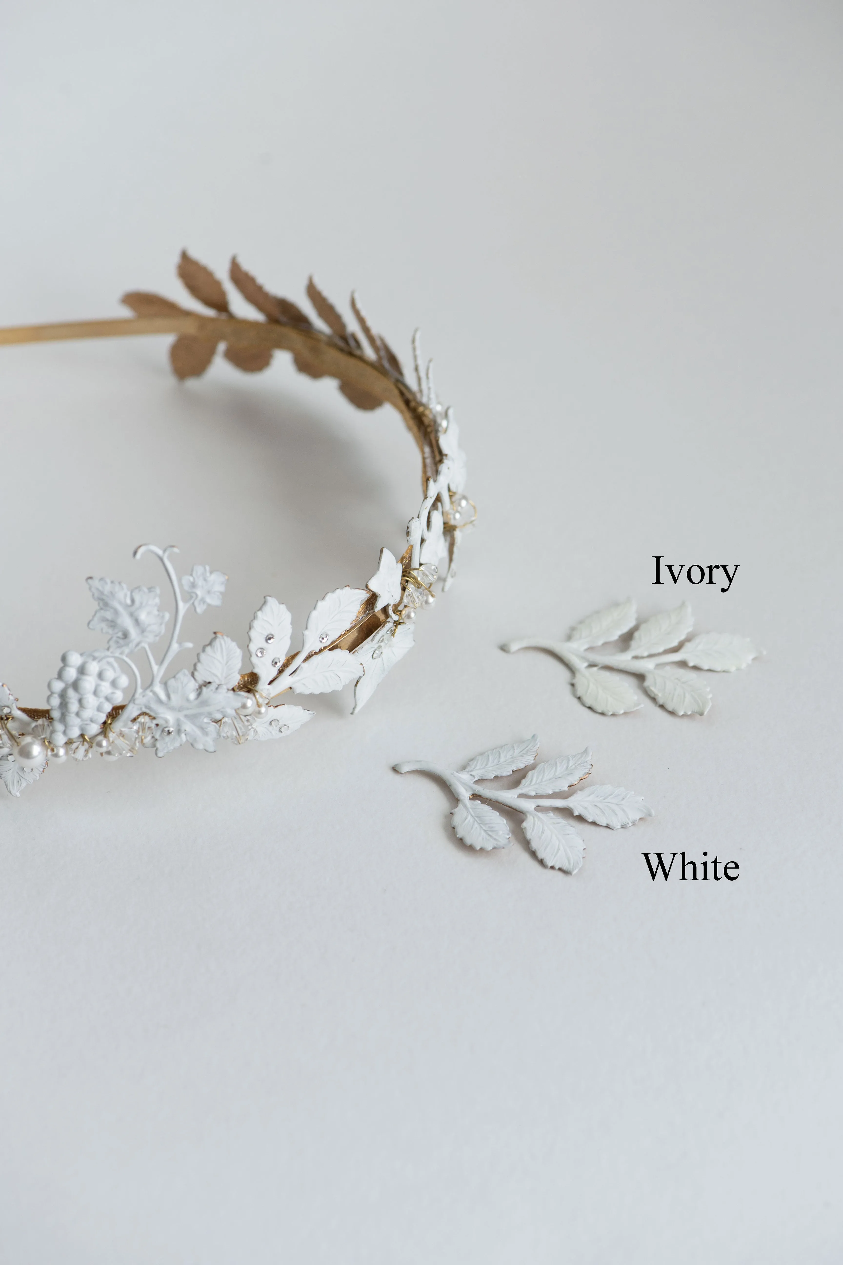 Leaf tiara in white or ivory - VICTORIA