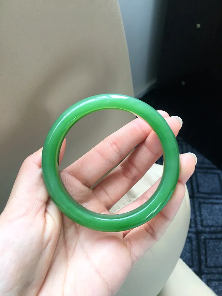 Natural Jade Bangle Nephrite Bangle Internal Diameter 59.1mm NBE037