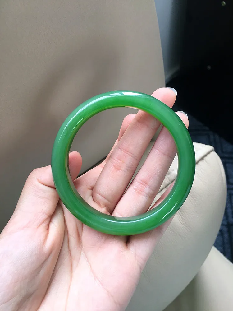 Natural Jade Bangle Nephrite Bangle Internal Diameter 59.1mm NBE037