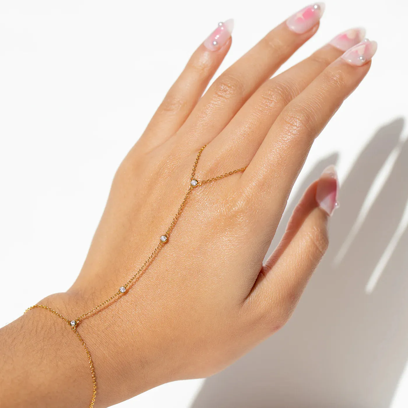 Paradise Hand Chain in Gold