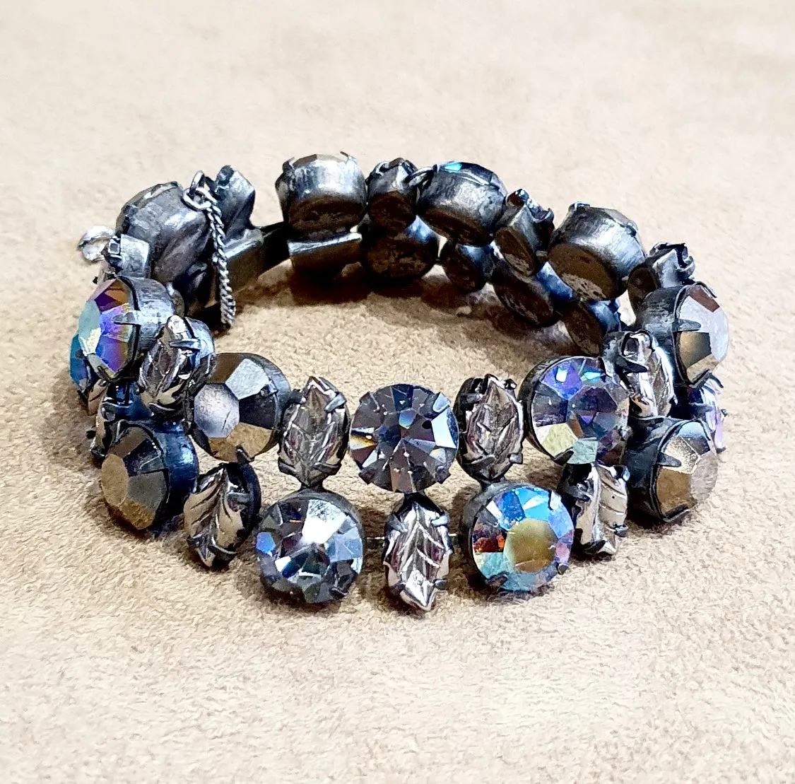 Regency Bracelet in Grey and Black Glass