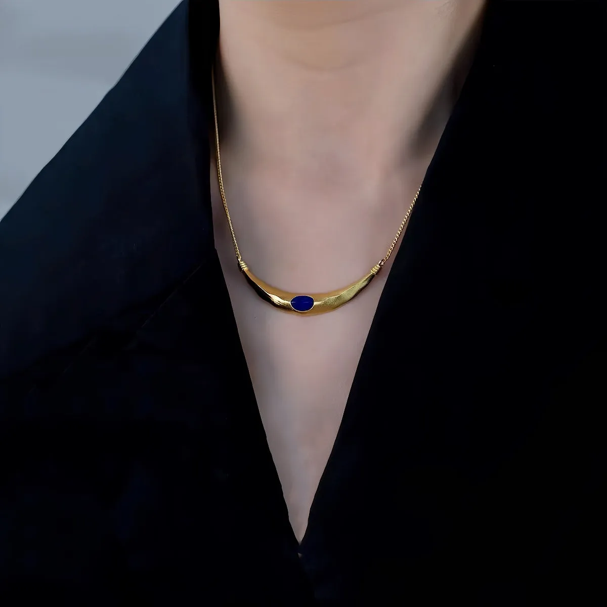 Royal Power - Lapis Lazuli Necklace