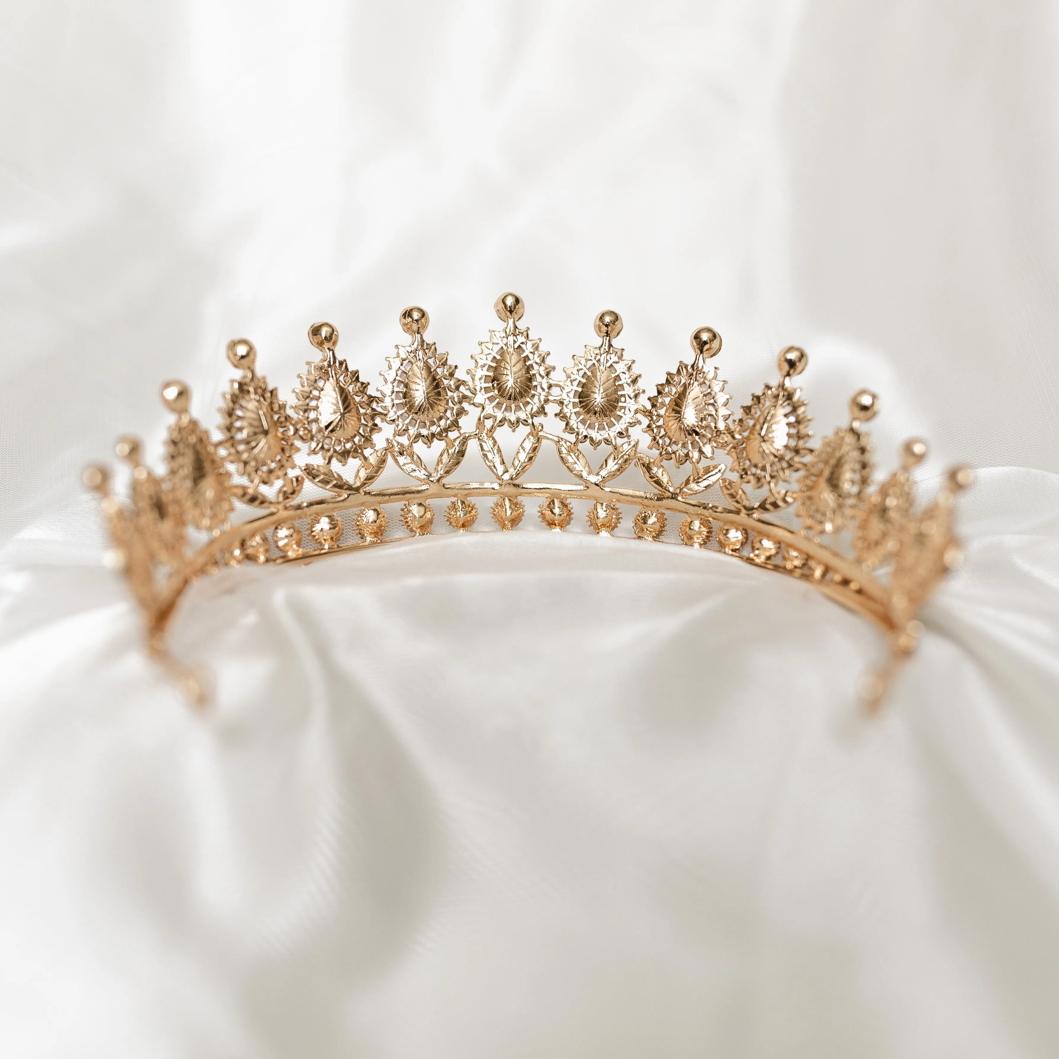 Saya's Tiara in Peach Pink