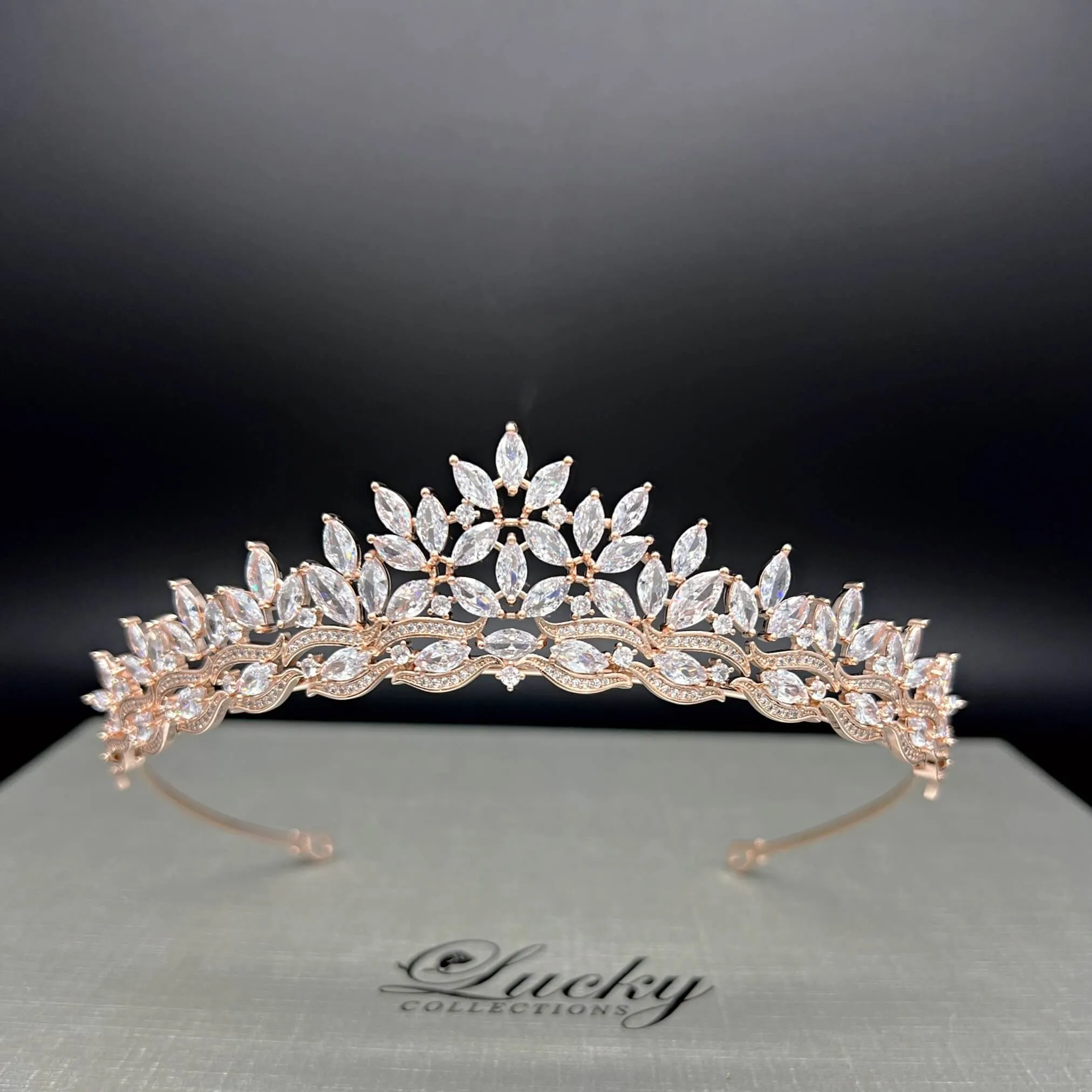 Small Tiara for a Refined Look, Zirconia Crown for Bride, Quince Corona