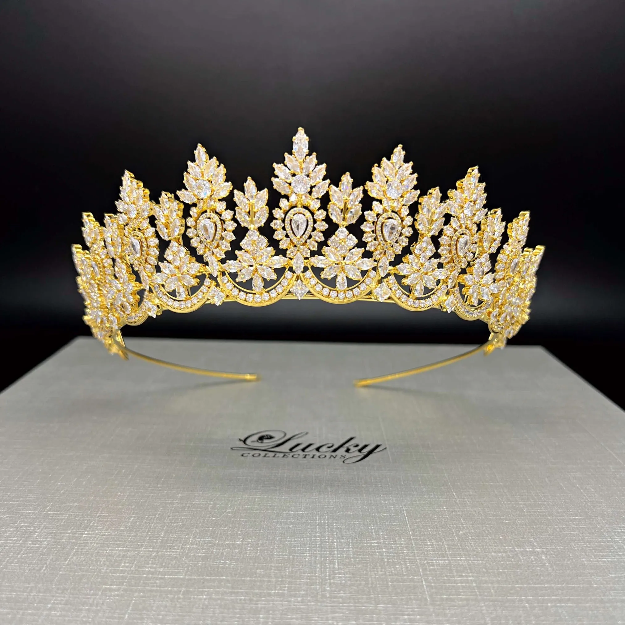 Tiara for Bride, Quinceanera Tiara, Wedding Headpiece, Corona para Boda