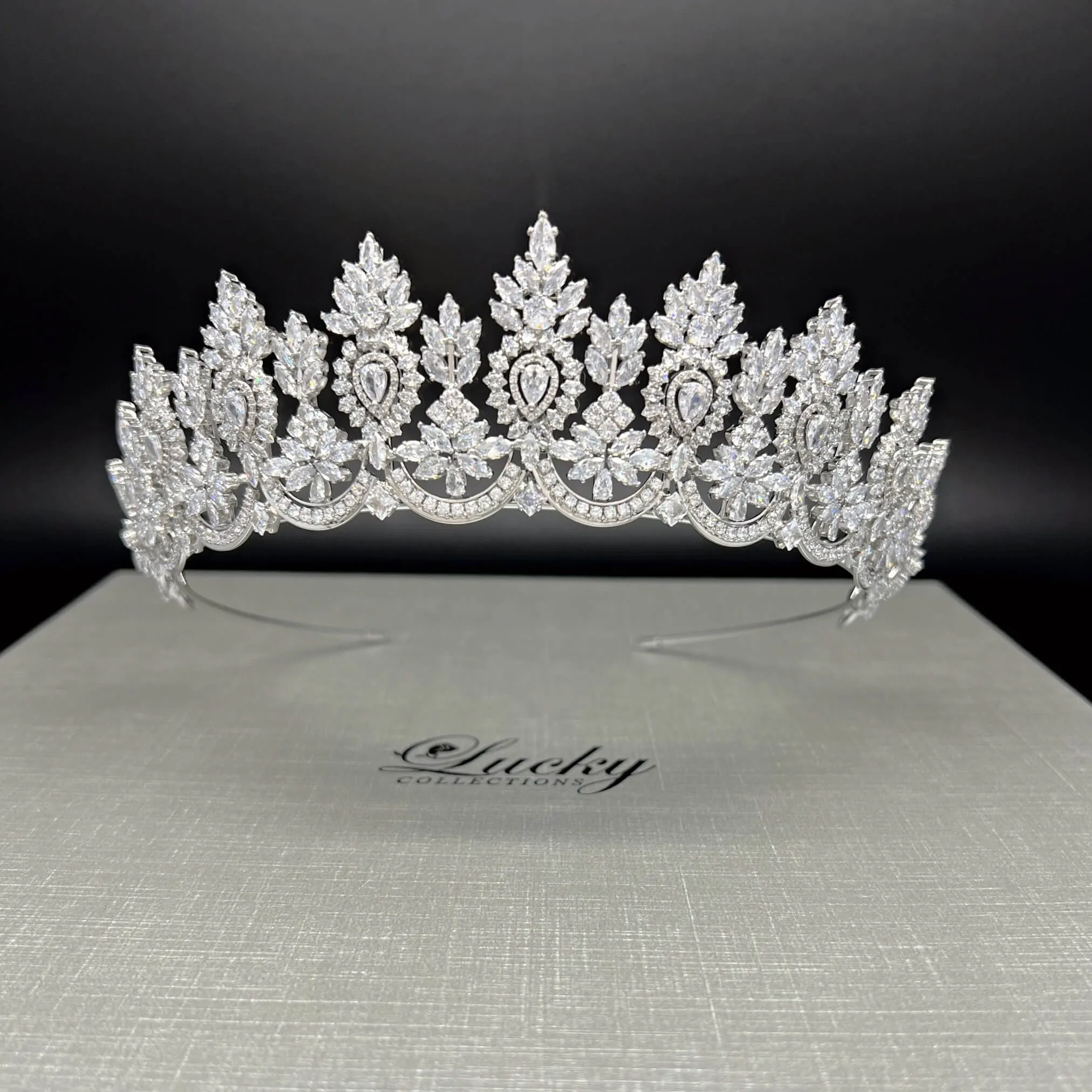 Tiara for Bride, Quinceanera Tiara, Wedding Headpiece, Corona para Boda