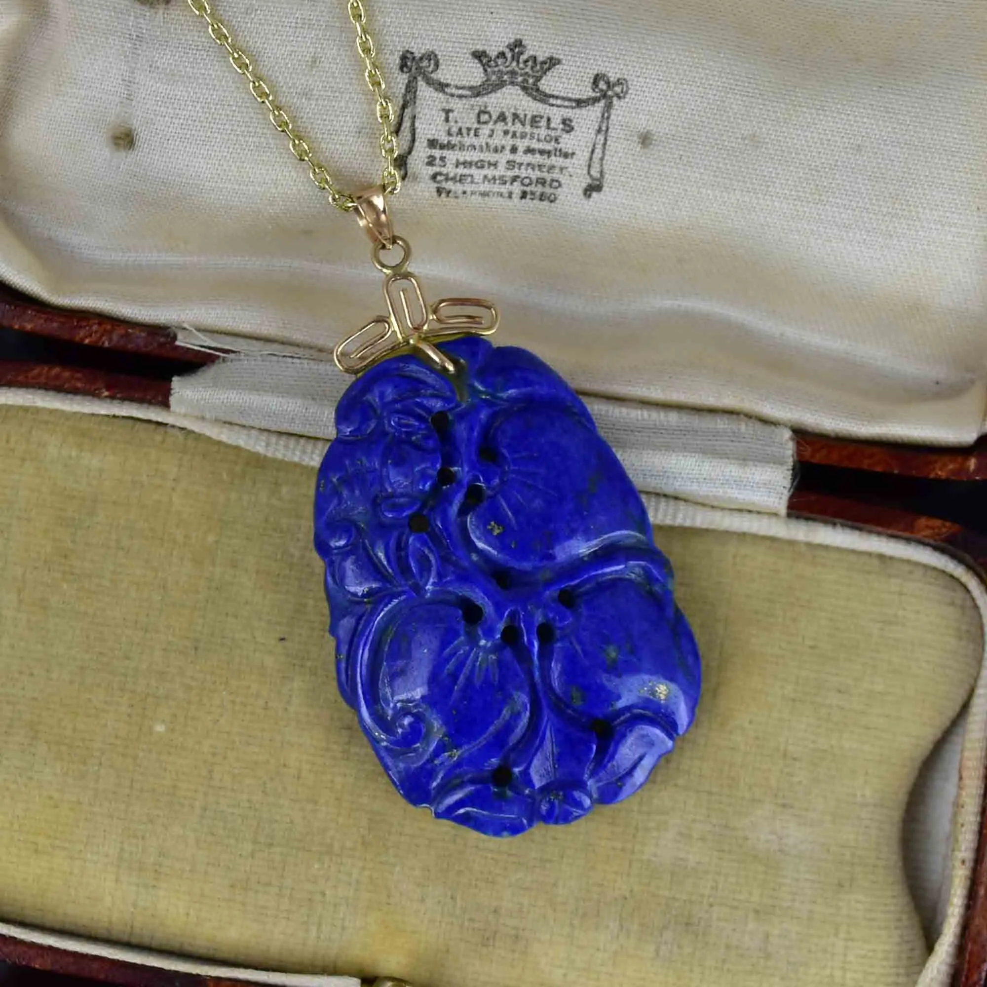 Vintage 14K Gold Carved Lapis Lazuli Flower Pendant Necklace
